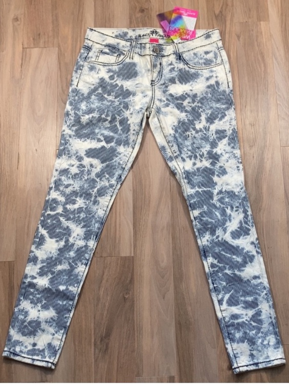 Almost Famous Skinny jean w striped splatter bleach print retro size 7